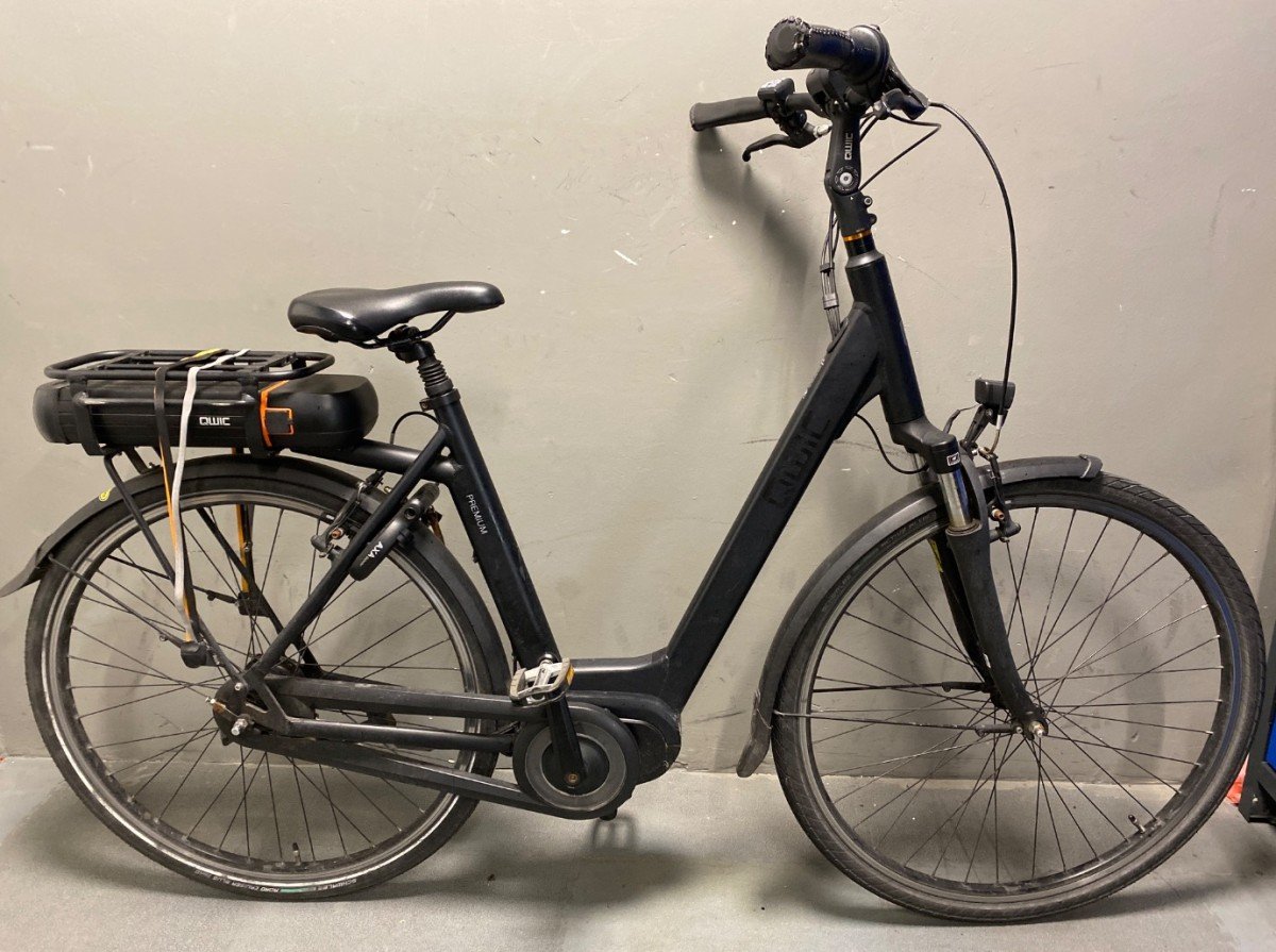 Qwic Premium Mn7vv Mixed Matte Black 54cm 2021