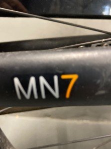 Qwic Premium Mn7vv Mixed Matte Black 54cm 2021